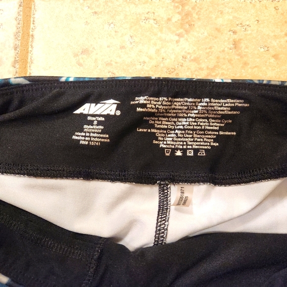 Avia Cropped Leggings - Picture 4 of 4